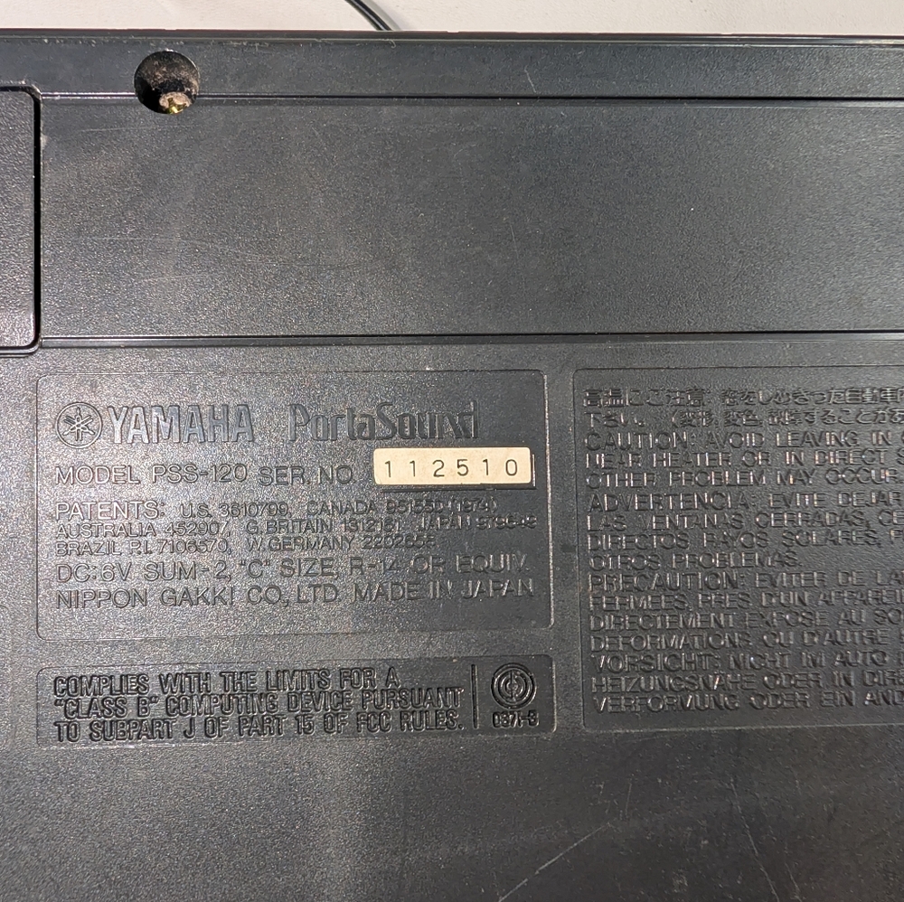 Yamaha PortaSound Electronic Keyboard Piano PSS-120 Instrument 32 Key - Picture 3 of 3